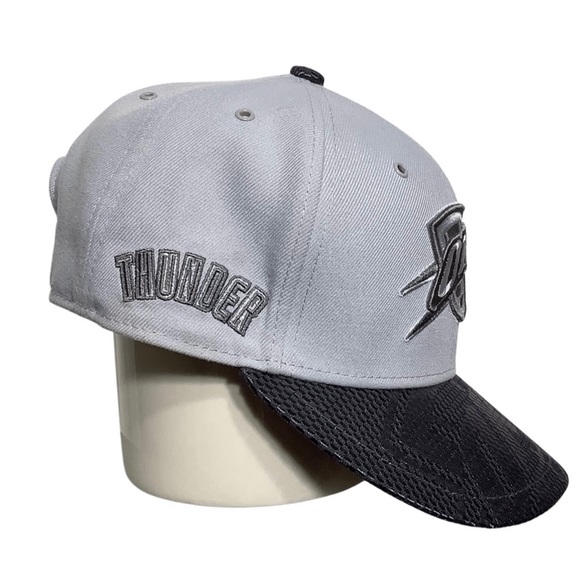 NBA Oklahoma City Thunder Snap Back Ball Cap - Picture 2 of 6